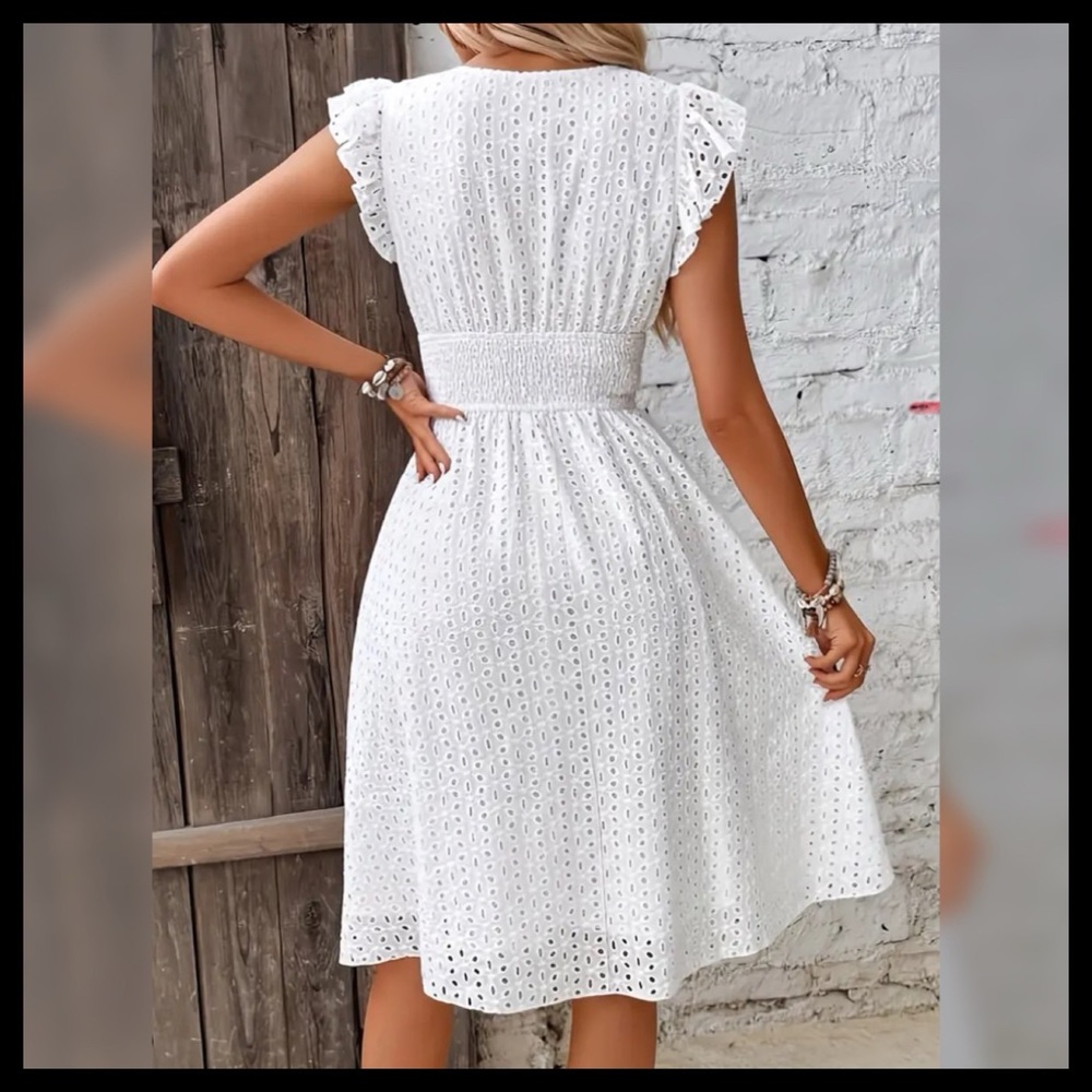 BOUTIQUE Shirred Waist Surplice Neck Dress - Picture 4 of 6